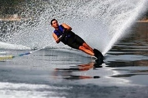 Knee boarding speed boat